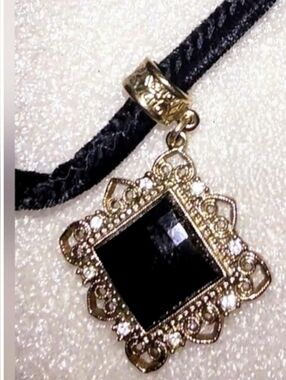 1928 Black Velvet Choker